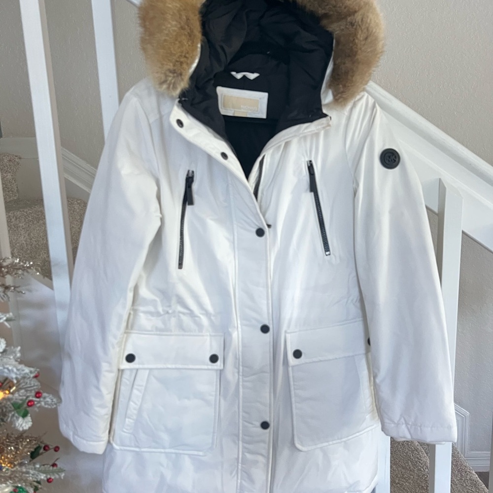 Woman’s MICHAEL Michael Kors White Fur-Trimmed Ski Jacket
